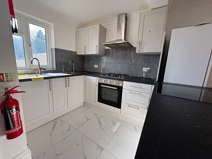 6 Bedroom Semi Detached House To Rent In Bradenham Road, Hayes, UB4