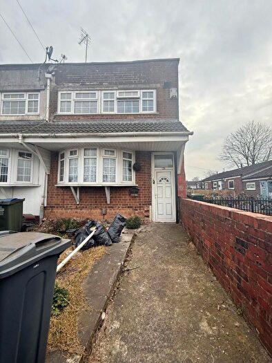 3 Bedroom Semi-Detached House To Rent In Spon Lane, West Bromwich, West Midlands, B70