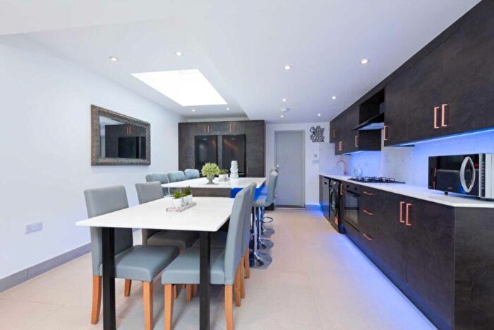 6 Bedroom Terraced House To Rent In Hatherley Road, Reading, RG1