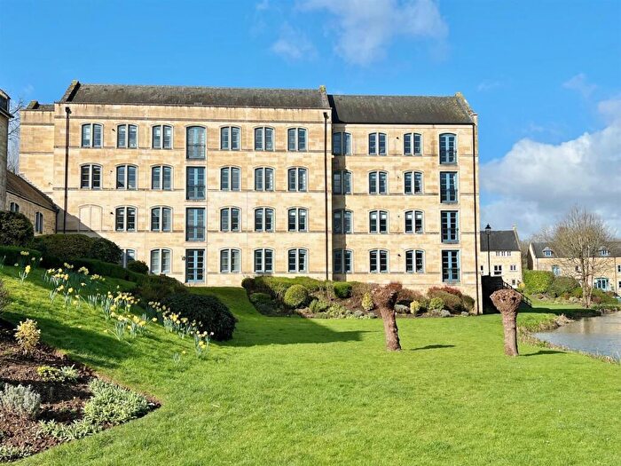 2 Bedroom Flat For Sale In Greenland Mill, Bradford-on-Avon, BA15