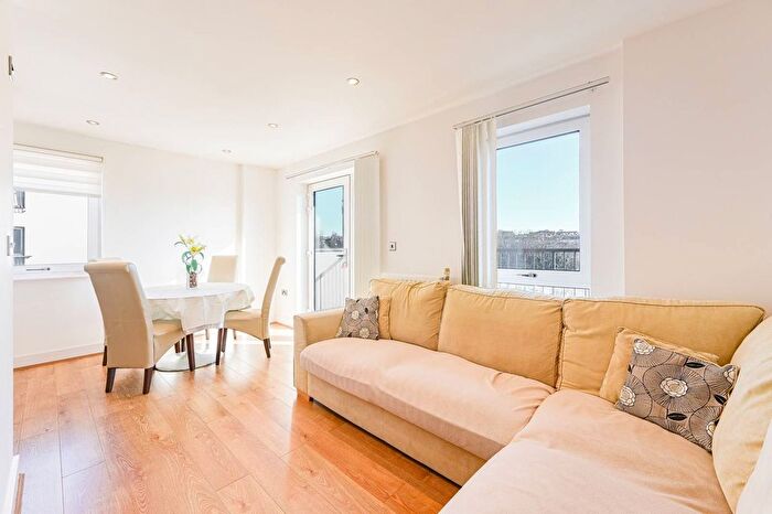 2 Bedroom Flat For Sale In Fairthorn Road, Charlton, London, SE7