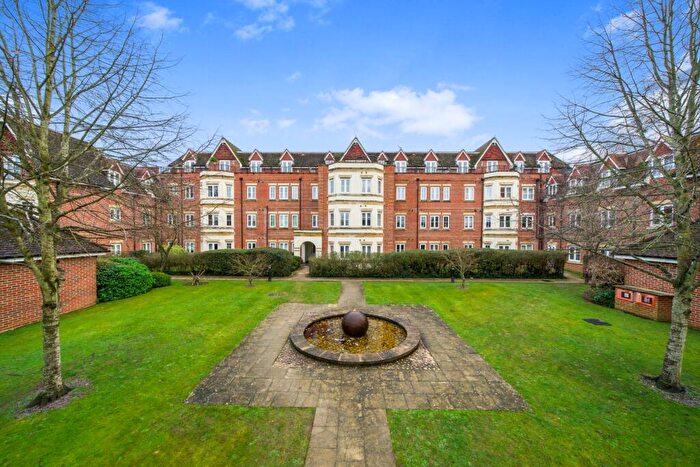 2 Bedroom Flat For Sale In London Road, Guildford, Surrey, GU1
