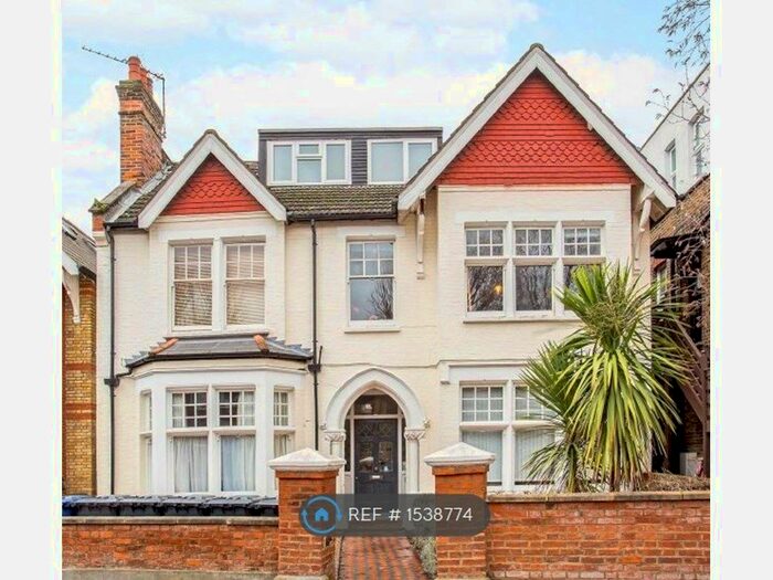 2 Bedroom Flat To Rent In Kings Avenue, London, W5