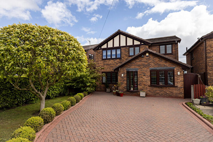 3 Bedroom Detached House For Sale In Longcroft Grove, Audenshaw, M34