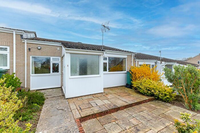2 Bedroom Terraced Bungalow For Sale In Beaufort Gardens, Nailsea, BS48
