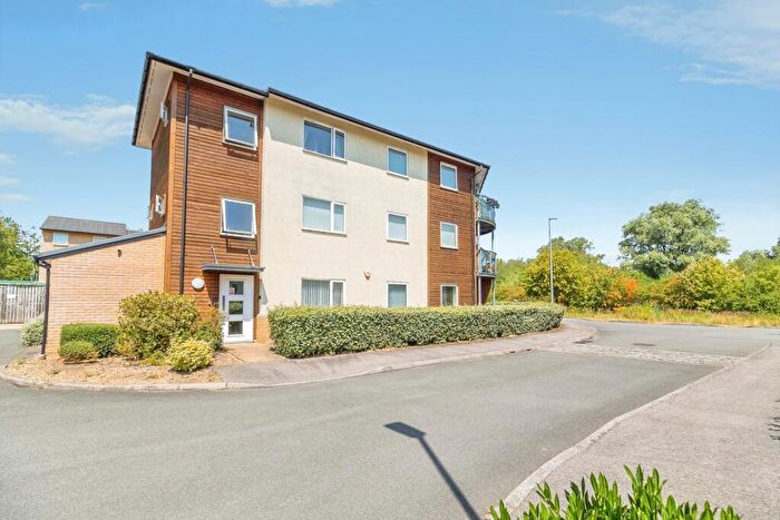 2 Bedroom Flat For Sale In Pye Bridge End, Milton Keynes, Buckinghamshire, MK10
