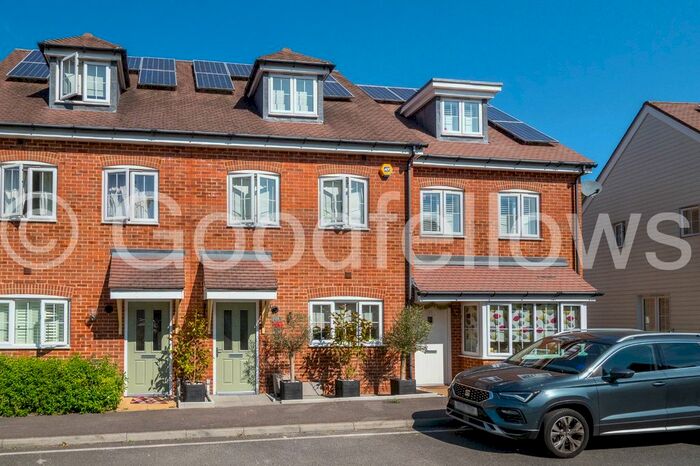 4 Bedroom Property To Rent In Metcalfe Avenue, Carshalton, SM5