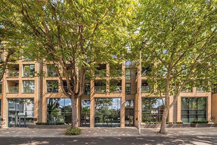 2 Bedroom Flat To Rent In Long Lane, London Bridge, SE1