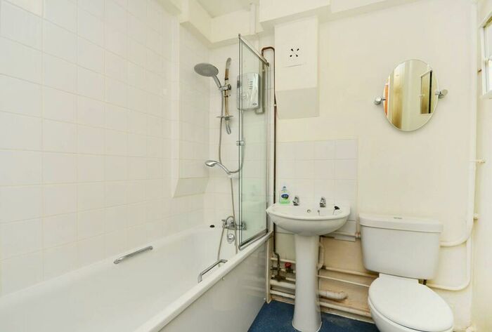 Studio To Rent In Bath Street, Old Street, London, EC1V