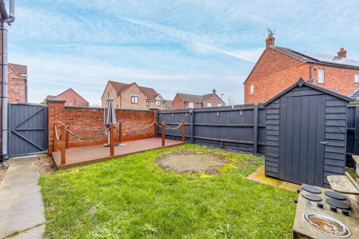 3 Bedroom End Of Terrace House For Sale In Chamomile Way, Spalding, PE11