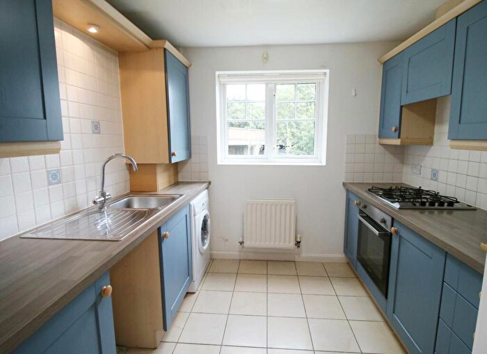 2 Bedroom Flat To Rent In Little Field Oxford, OX4
