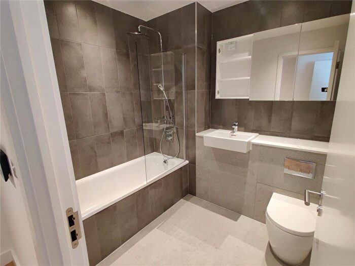 1 Bedroom Apartment To Rent In Park View, Victoria Riverside, Dantzic St, M4