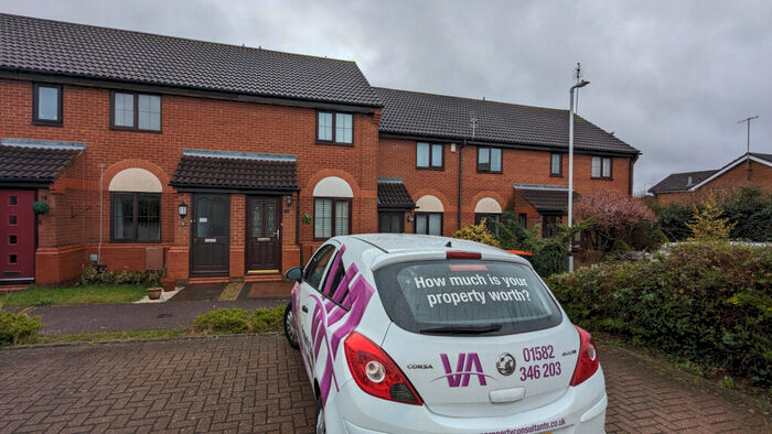 2 Bedroom Terraced House To Rent In Cromer Way Luton, LU2