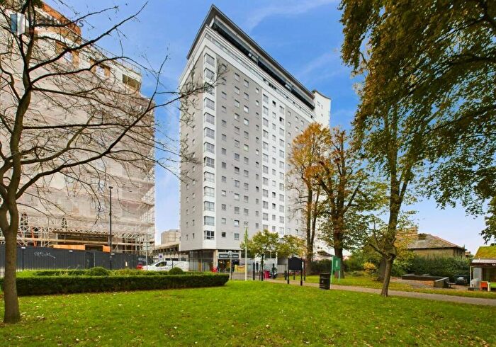 2 Bedroom Flat For Sale In Flat Aspects, Throwley Way, Sutton, Surrey, SM1