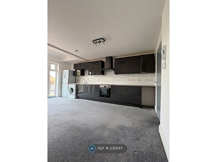 2 Bedroom Flat To Rent In Park Lane, Wembley, HA9