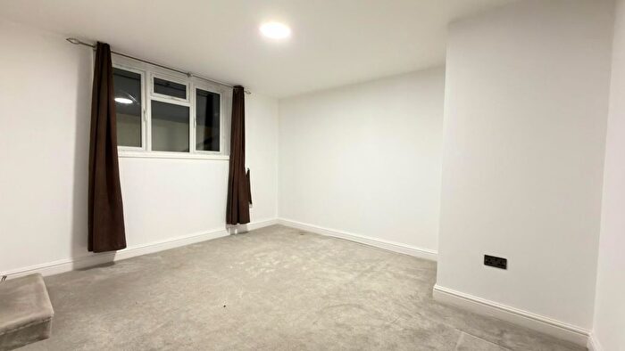 1 Bedroom Flat To Rent In Park Hill, Bromley, BR1