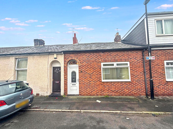 2 Bedroom Cottage For Sale In Devonshire Street, Sunderland, Tyne And Wear, SR5