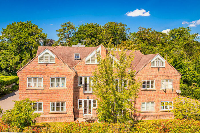 2 Bedroom Apartment To Rent In Flat, Chiltern Court, Goring On Thames, RG8