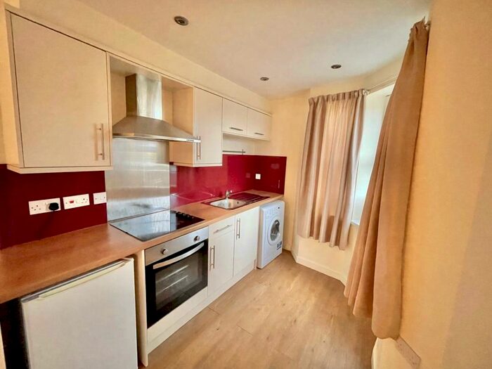 1 Bedroom Apartment To Rent In Windway Road, Cardiff, CF5