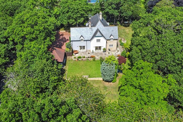 5 Bedroom Detached House For Sale In Layer Road, Kingsford, CO2