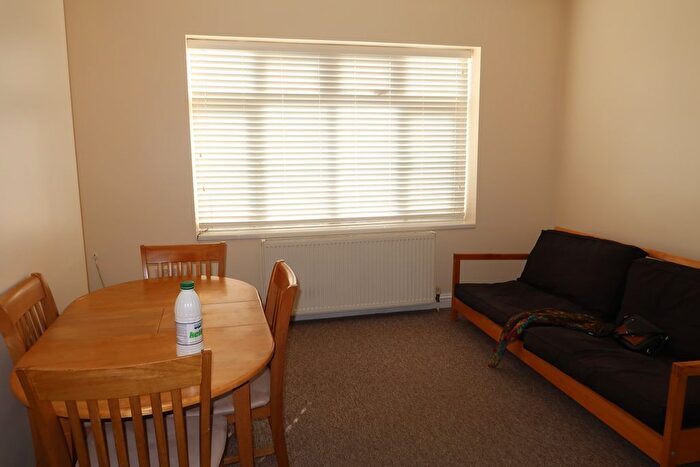 1 Bedroom Flat To Rent In Greenford Road, Greenford, UB6