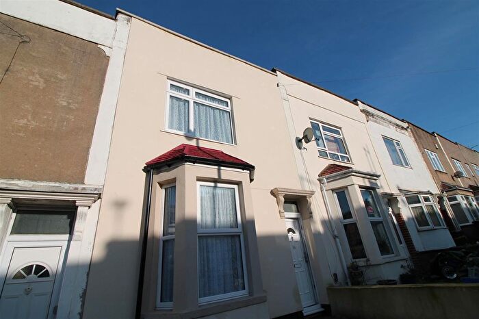 3 Bedroom Terraced House To Rent In B Glen Park, Eastville, Bristol, BS5