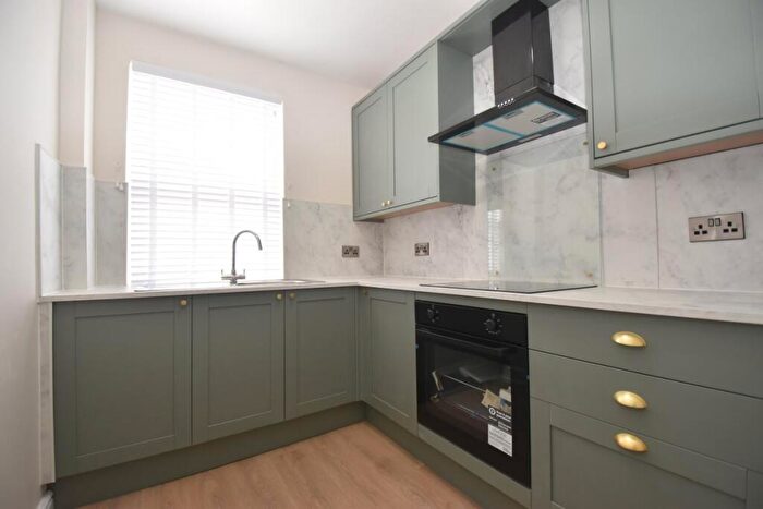 3 Bedroom House To Rent In Tower Street, Barnsley, S70