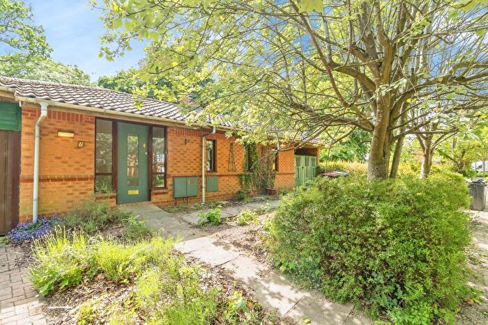 2 Bedroom Bungalow For Sale In Edison Square, Shenley Lodge, Milton Keynes, Buckinghamshire, MK5