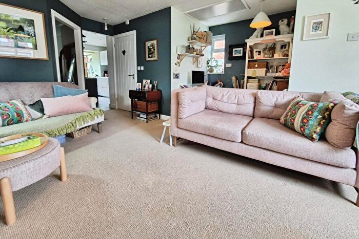 1 Bedroom Bungalow For Sale In The Leys, Clevedon, North Somerset, BS21