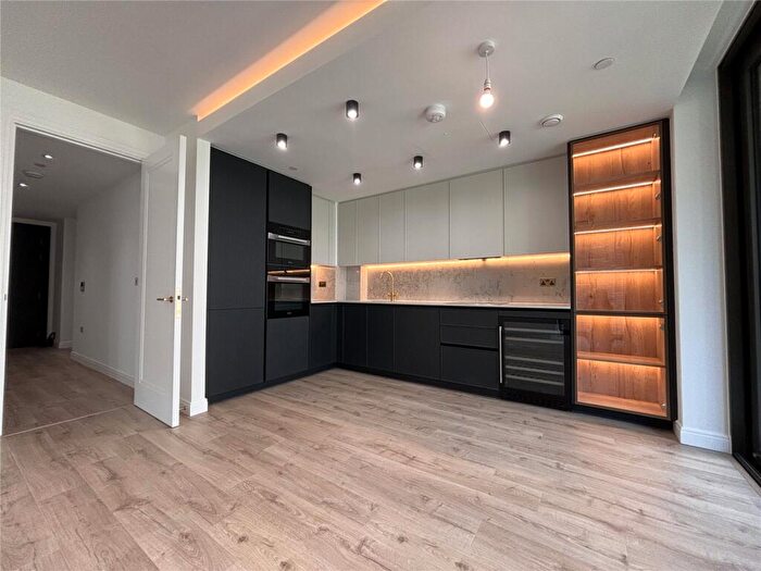 2 Bedroom Apartment To Rent In Vermont House, City Road, London, EC1V