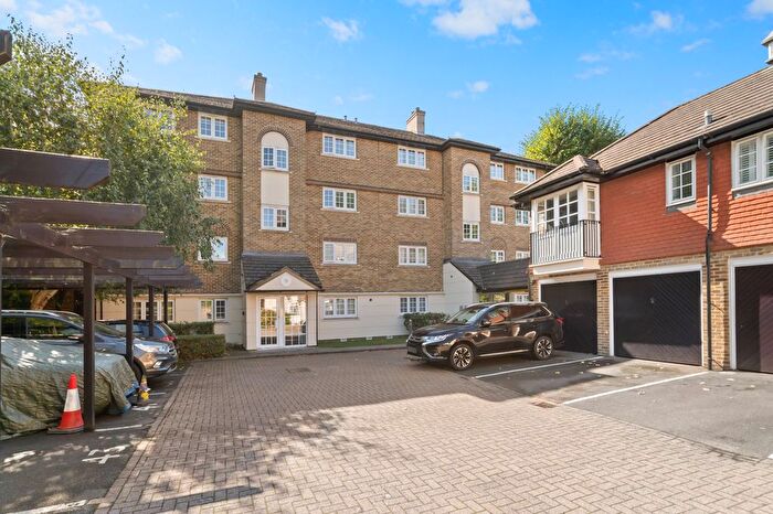 2 Bedroom Flat For Sale In Selhurst Close, Wimbledon, London, SW19