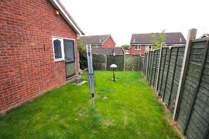 2 Bedroom Property To Rent In Poppy Drive, Rugby, CV23