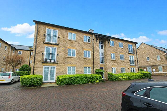 2 Bedroom Apartment For Sale In Mill Fold Gardens, Littleborough, OL15