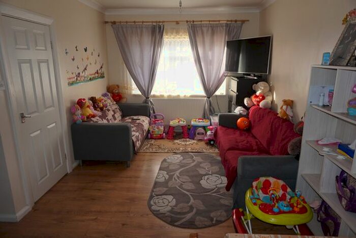 4 Bedroom Terraced House To Rent In Tellson Avenue, Woolwich, London, SE18