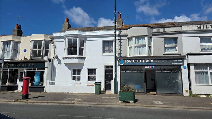 2 Bedroom Flat To Rent In West Street, Bognor Regis, West Sussex, PO21