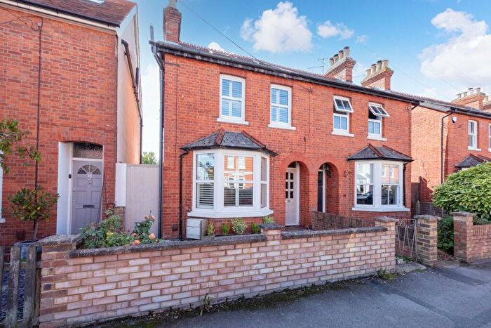4 Bedroom Semi-Detached House For Sale In Spencers Road, Maidenhead, SL6