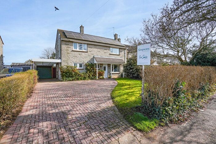 4 Bedroom Detached House For Sale In Larkhill Road, Abingdon, OX14