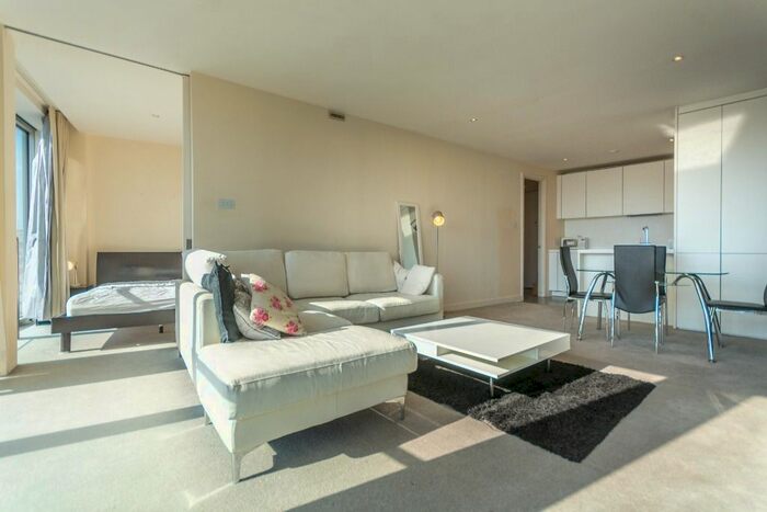 1 Bedroom Flat To Rent In Rotunda, New Street, Birmingham, B2