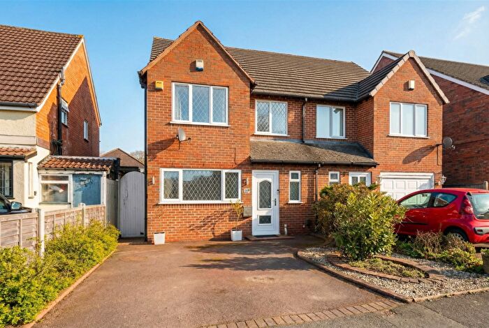 3 Bedroom Semi Detached House For Sale In Longmore Road, Shirley, B90