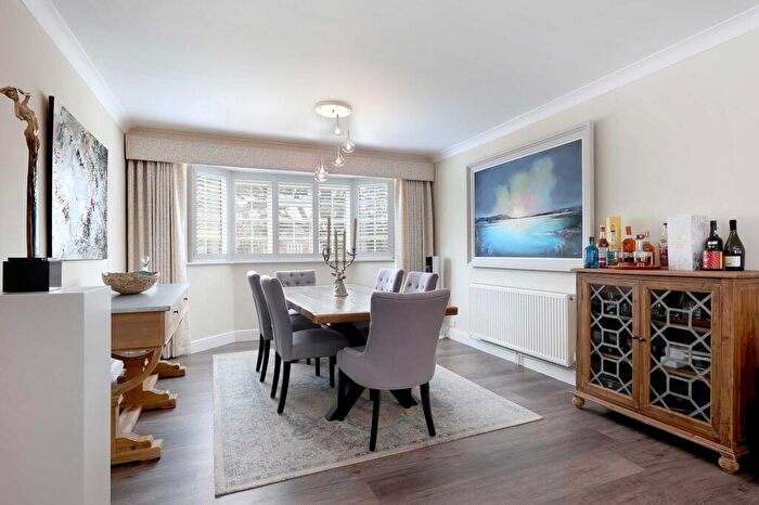 4 Bedroom Flat For Sale In Grove Road, Craigleith, HP9