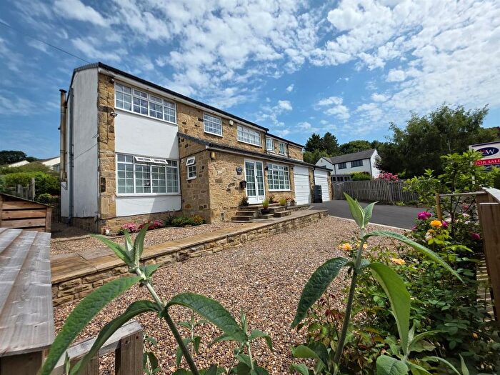 4 Bedroom Detached House For Sale In Walker Wood, Baildon, BD17