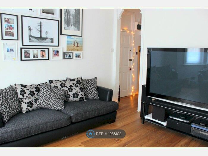 2 Bedroom Flat To Rent In Mowll Street, London, SW9
