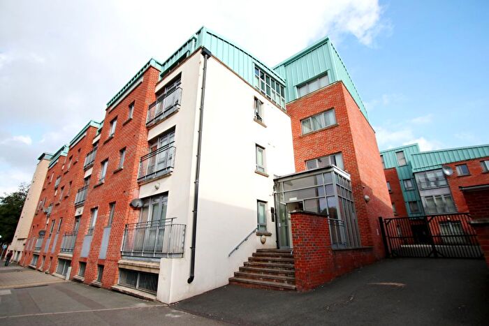 2 Bedroom Flat To Rent In Beauchamp House, Coventry, CV1