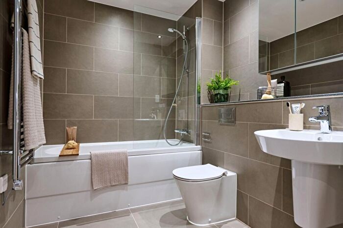 1 Bedroom Apartment To Rent In The Silver Yard, Birmingham Birmingham, B4