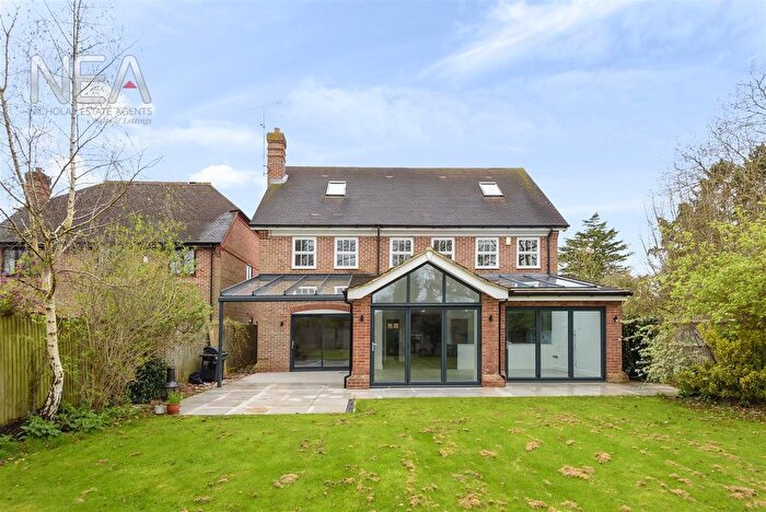 7 Bedroom Detached House To Rent In Copperfields, Caversham, Reading, RG4