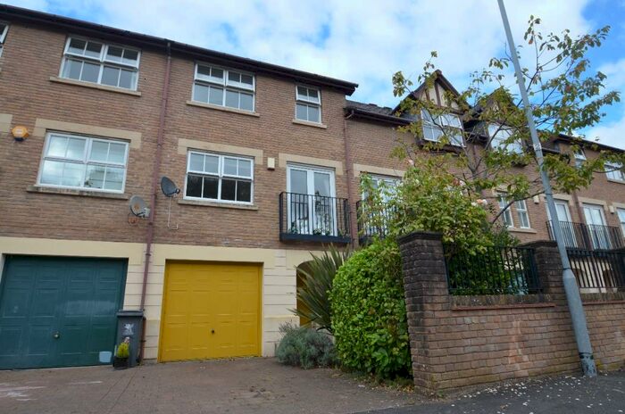 3 Bedroom Town House To Rent In Nant Y Wedal, Roath, Cardiff, CF14