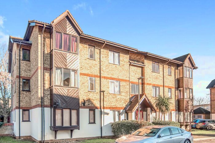 1 Bedroom Flat To Rent In Redwood Grove, Bedford MK42