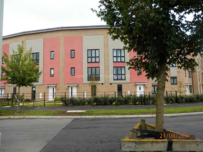 3 Bedroom Town House To Rent In Loves Farm, PE19