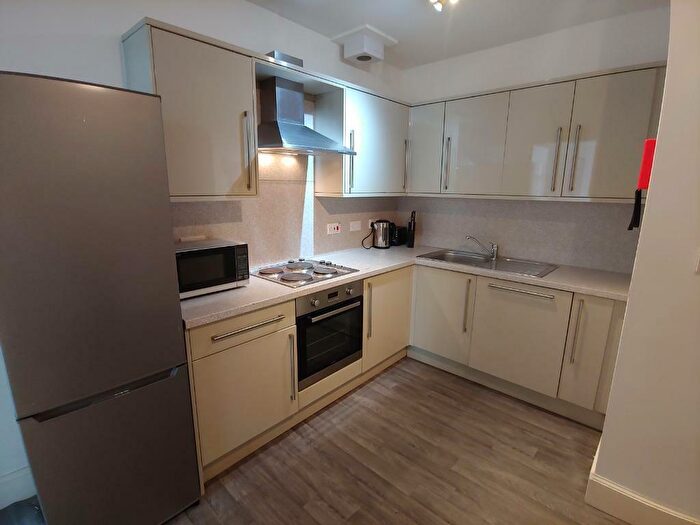 3 Bedroom Flat To Rent In Dalkeith Road, Newington, Edinburgh, EH16