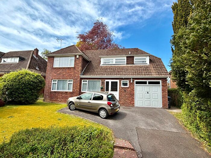 4 Bedroom Detached House For Sale In Stocker's Avenue, Winchester, SO22